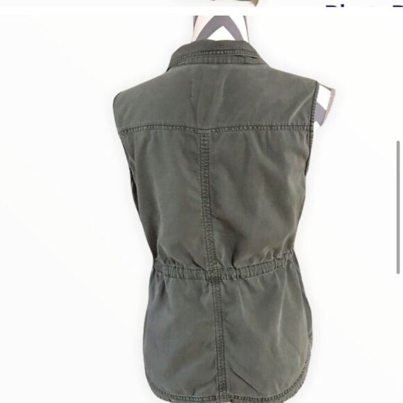 Caslon XS Green Utility Vest With 4 Pockets - Picture 2 of 6